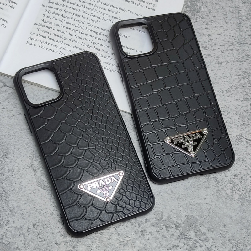 قاب چرمی ژله ای طرح دار مدل iphone 11 Pro