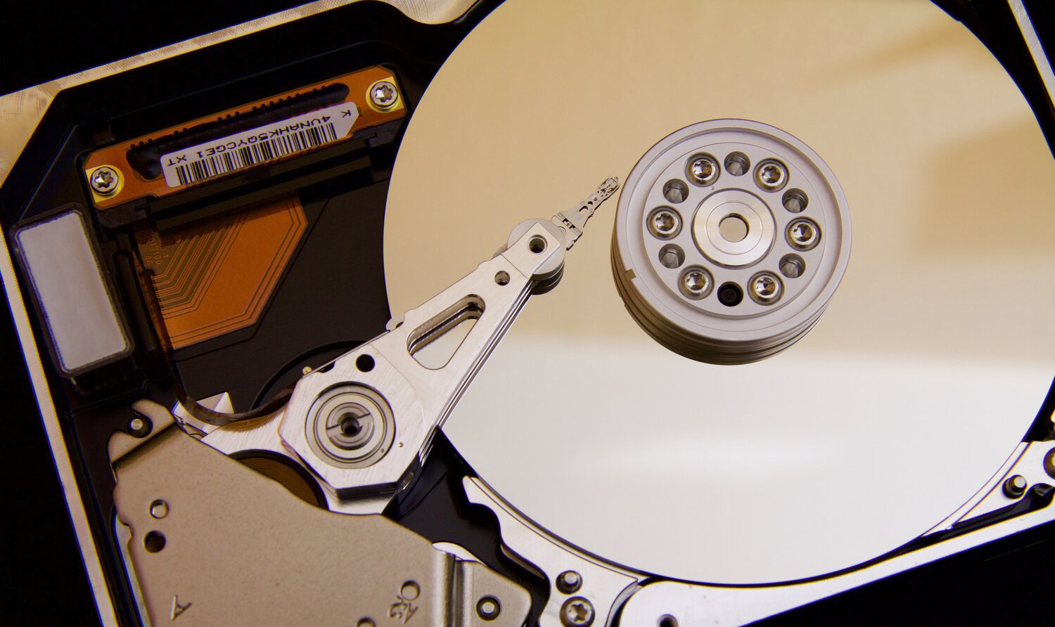 علت خرابی هارد دیسک چیست